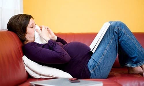 Những trường hợp hen phế quản nặng, bệnh thường diễn biến xấu đi trong thai kỳ, ảnh hưởng tới sự phát triển của thai nhi