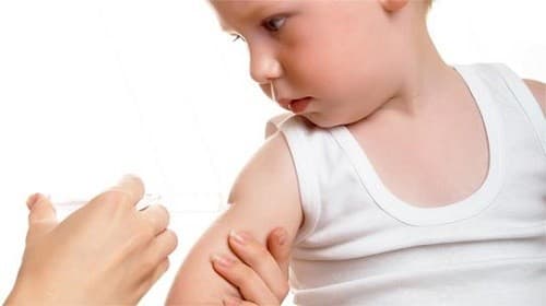 Tiêm vắc-xin là biện pháp hữu hiệu giúp phòng bệnh lao phổi ở trẻ em