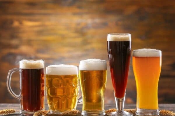 Không uống rượu bia, hạn chế đồ ăn cay nóng khi bị viêm xoang