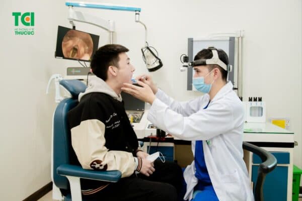 Điều trị viêm họng đúng phác đồ theo chỉ định của bác sĩ