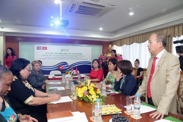 Buổi lễ Lễ ký kết hợp đồng hợp tác chuyên môn giữa Bộ Y tế Cuba với Bệnh viện Đa khoa Quốc tế Thu Cúc chiều 16/3.