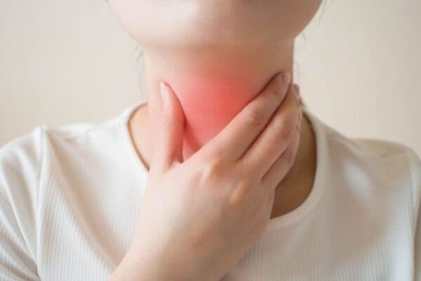 Viêm họng cấp tính không được điều trị kịp thời có thể tiến triển thành mạn tính