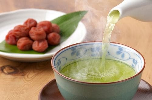 Mẹo dân gian đẩy lùi chứng ngạt mũi