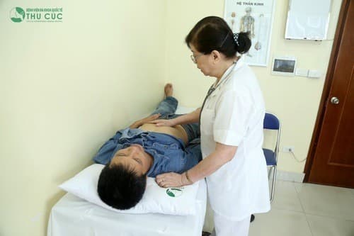 Thăm khám phát hiện bệnh loãng xương sớm để điều trị hiệu quả