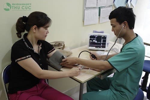 Khám sức khỏe định kỳ 6 tháng/lần. 