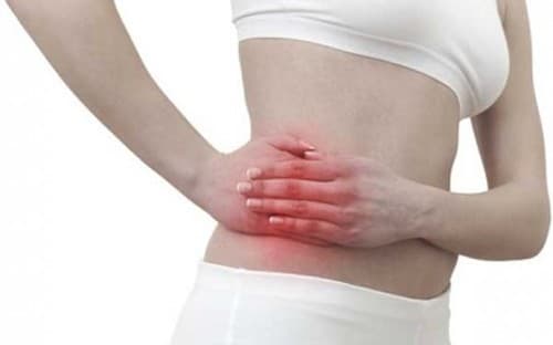 Người mắc bệnh thận có thể bị đau ở lưng hay sườn. 