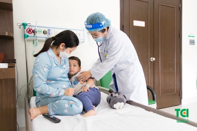 chứng ợ nóng ở trẻ em