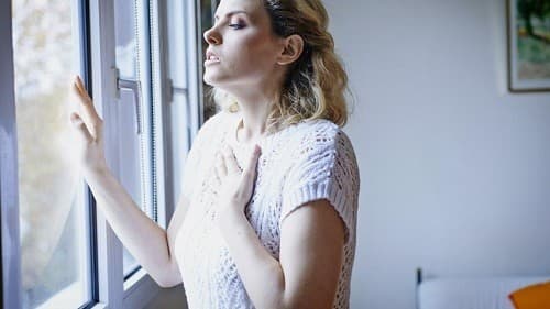 khó thở là triệu chứng bệnh gì 