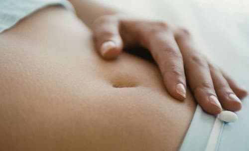 Máu báo thai khác máu kinh nguyệt thế nào