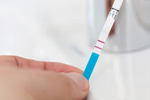 Que thử thai ra kết quả chính xác nhất khi sử dụng vào sáng sớm