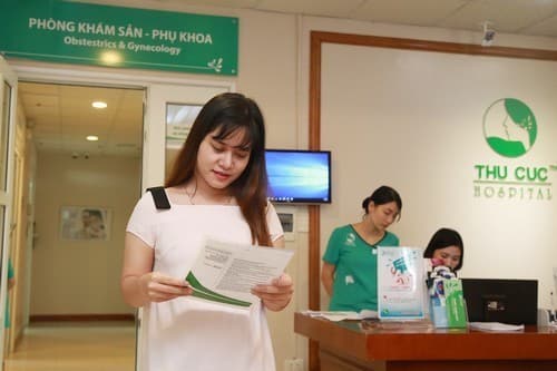 Chị em nên tới các cơ sở y tế uy tín để được kiểm tra chính xác về khả năng mang thai