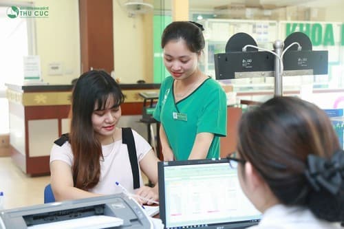 Các mẹ nên tới thăm khám tại các sơ sở uy tín nếu tình trạng kéo dài