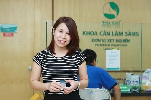 Xét nghiệm nước tiểu được thực hiện sau khi thụ thai khoảng 2 tuần, độ chính xác trên 90%.