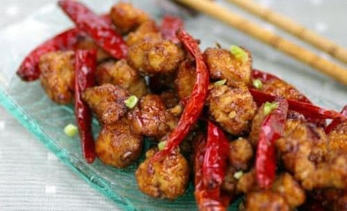 Người bệnh cần tránh những thực phẩm cay nóng, lên mên