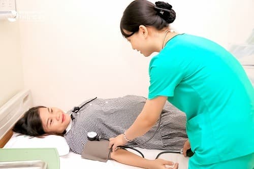 ê bụng khi mang thai