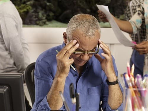 những dấu hiệu đau đầu cảnh báo nguy hiểm 