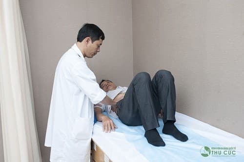 Khi thăm khám phát hiện sớm ung thư đại tràng, bác sĩ sẽ đưa ra phương pháp điều trị phù hợp (ảnh minh họa)