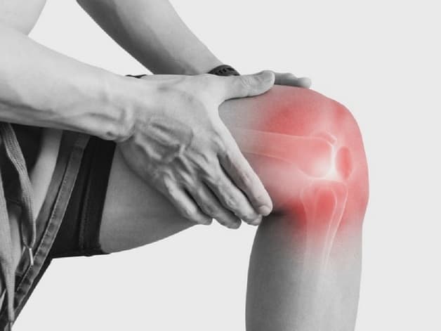 Triệu chứng của người bị trật khớp gối