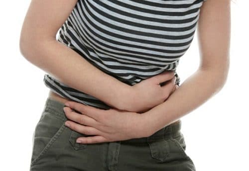 Khi khối u đã phát triển lớn hơn, các triệu chứng khác có thể xuất hiện như thay đổi thói quen đại tiện, có máu trong phân