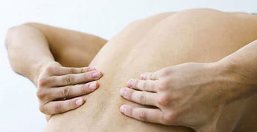 Viêm cột sống dính khớp là bệnh thường gặp ở nam giới