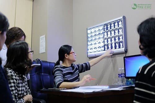 Khi nghi ngờ mắc bệnh, người bệnh sẽ được bác sĩ giỏi tại bệnh viện Thu Cúc trực tiếp tư vấn điều trị