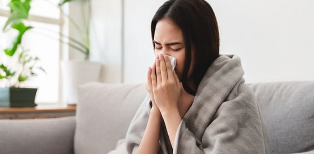 Bị cảm cúm khi mang thai tháng thứ 4, 5, 6, 7, 8 có sao không?