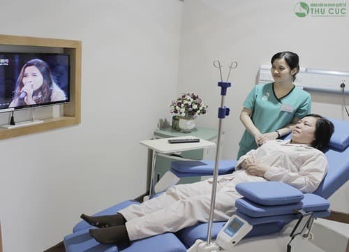 Điều trị tại bệnh viện Thu Cúc, người bệnh được chăm sóc chu đáo