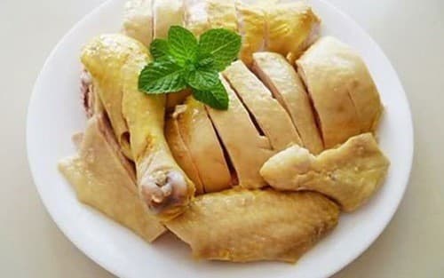 Thịt gà, thịt nạc có hàm lượng đạm cao và dễ tiêu hóa