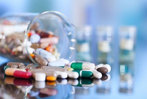 Thuốc điều trị liệt dây thần kinh số 3 cần tuân thủ theo chỉ định của bác sĩ chuyên khoa