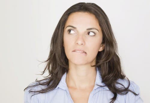 Máu kinh ra ít là tình trạng kinh nguyệt bất thường mà chị em phải lo sợ.