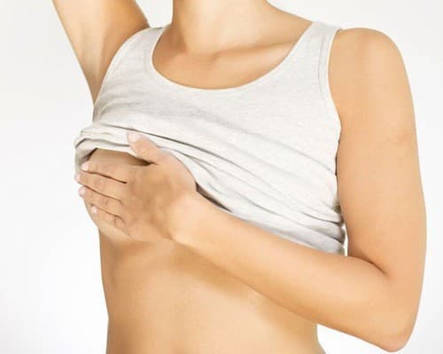 Nhũ hoa đau nhức là tình trạng mà nhiều chị em phải đối mặt. 