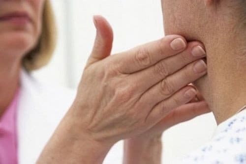 Bác sĩ sẽ thăm khám lâm sàng nhằm xác định vị trí và kích thước hạch