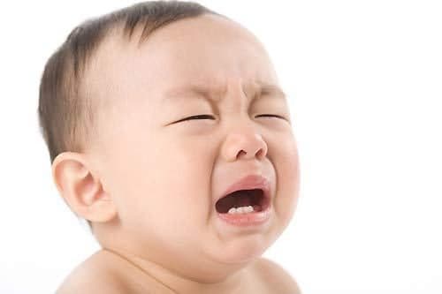 Tình trạng rối loạn tiêu hóa sẽ khiến trẻ có thể bị đau bụng, tiêu chảy... rất khó chịu