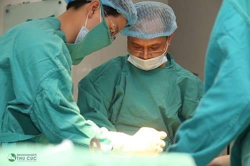 Mổ polyp mũi cần được thực hiện bởi bác sĩ giỏi, bệnh viện uy tín