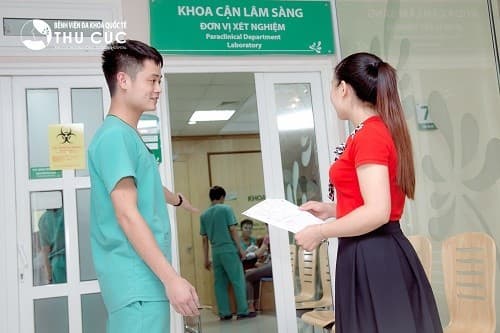 Khi có dấu hiệu mang thai tuần đầu, chị em cần tới bệnh viện thăm khám hoặc sử dụng các biện pháp thử thai để xác định tình trạng mang thai của mình
