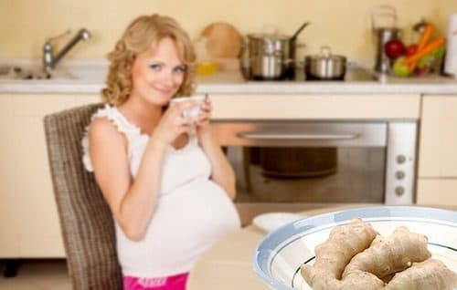Uống trà gừng là một cách giúp giảm tình trạng ợ nóng ở bà bầu hiệu quả