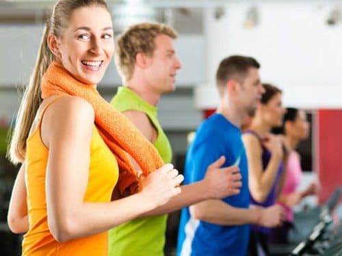 Thường xuyên vận động cũng là cách chữa trị táo bón nhanh nhất