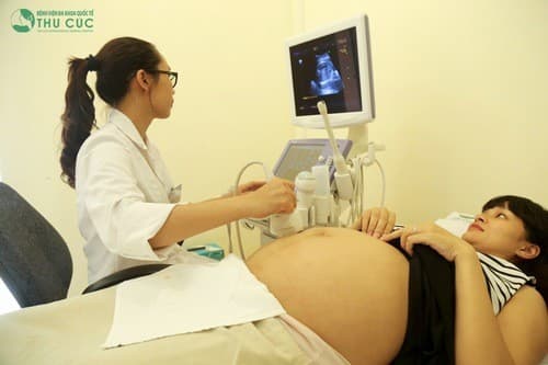 Thăm khám và kiểm tra thai định kỳ, có chế độ sinh hoạt nghỉ ngơi phù hợp là rất cần thiết để tránh tiền sản giật.