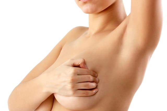 Đầu nhũ hoa có hạt khi mang thai có ảnh hưởng gì không?