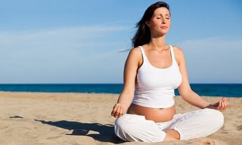 Thay đổi chế độ ăn uống và sinh hoạt hàng ngày, nghỉ ngơi thoải mái sẽ giúp bà bầu ngăn ngừa đau thượng vị