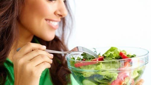 Thay đổi chế độ ăn uống ngừa biểu hiện nóng gan