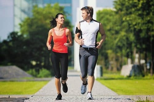 Tăng cường vận động thể dục thể thao sẽ giúp phòng ngừa rối loạn tiêu hóa và những vấn đề ở đường tiêu hóa