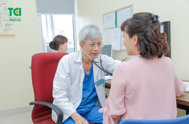 Thăm khám để được điều trị các bệnh lý hiệu quả tránh biến chứng suy thận ảnh hưởng sức khỏe