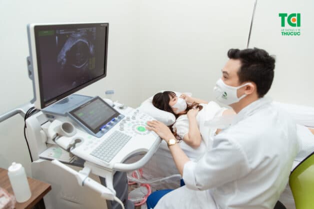 Thoát vị thành bụng ở trẻ sơ sinh có thể được phát hiện thông qua siêu âm