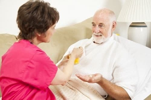 Người bệnh sau mổ dạ dày cần chú ý ăn những thực phẩm mềm, lỏng, dễ tiêu hóa