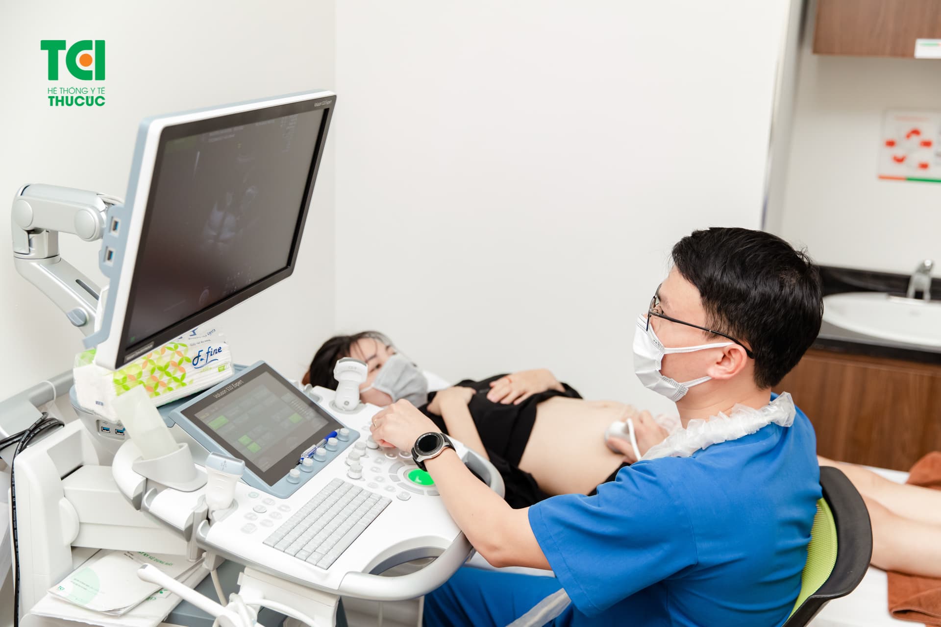 Bạn nên đến bệnh viện để để xác định tình trạng thai kỳ và khám sức khỏe