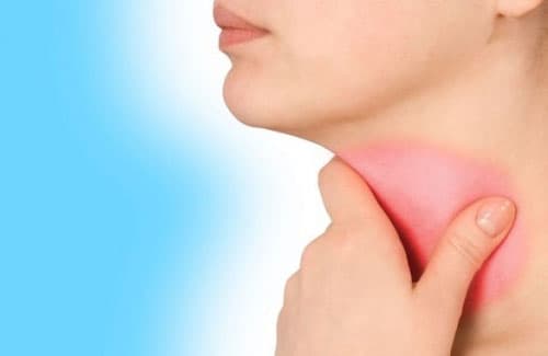 Đau cổ họng bên trái là do đâu?