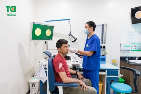 Thăm khám sức khoẻ đôi tai thường xuyên để kiểm soát và phòng ngừa bệnh lý đúng cách