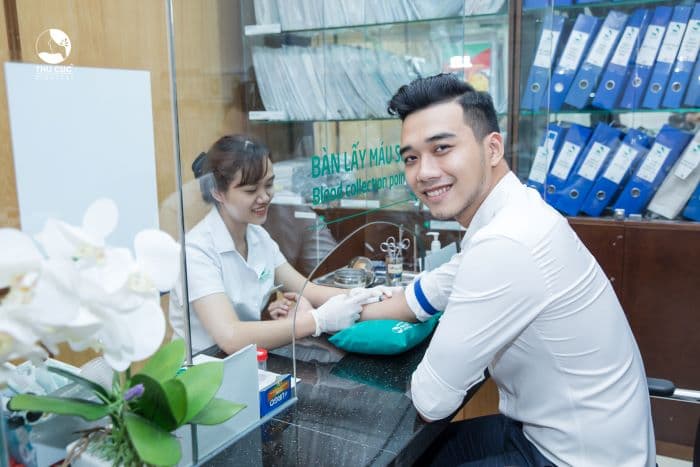 Người bệnh nên đến các cơ sở y tế để được thăm khám và điều trị nếu có dấu hiệu của viêm quai bị