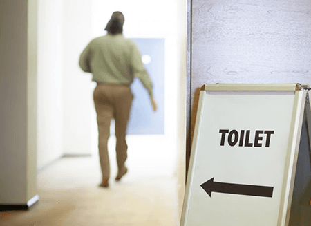 Đi tiểu nhiều lần có phải thận yếu? có thể do nhiều nguyên nhân gây ra